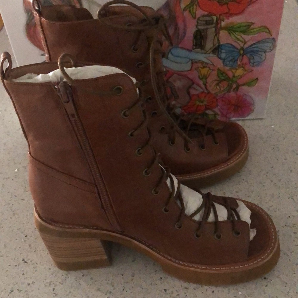 Rare Nib Jeffrey Campbell Corlene Platforms - image 5